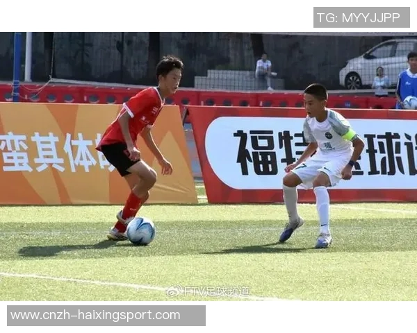 青春拼搏在绿茵场上青年足球队的梦想与奋斗之路